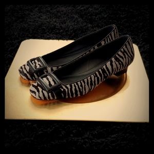 ANN TAYLOR Zebra print flats